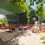 Marina's Garden Nests - Bliss Getaways Apartament *