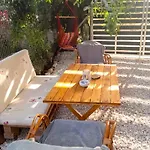 Marina's Garden Nests - Bliss Getaways *