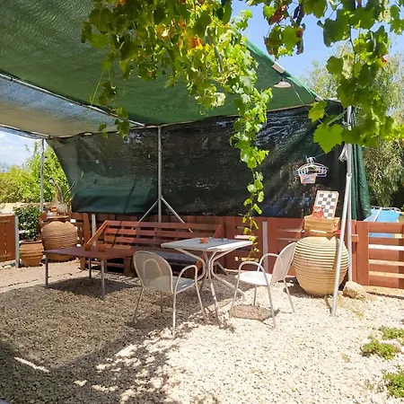 Marina's Garden Nests - Bliss Getaways Διαμέρισμα *