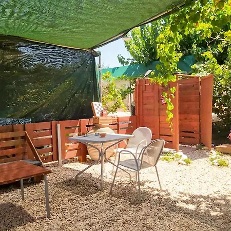 Marina's Garden Nests - Bliss Getaways Apartment *