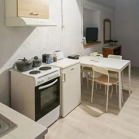 Marina's Garden Nests - Bliss Getaways Appartement