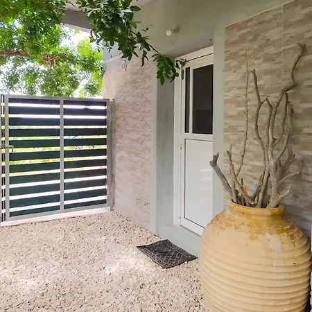 Marina's Garden Nests - Bliss Getaways *