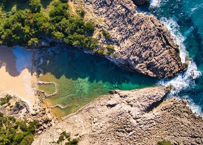 Marina's Garden Nests - Bliss Getaways Apartmán