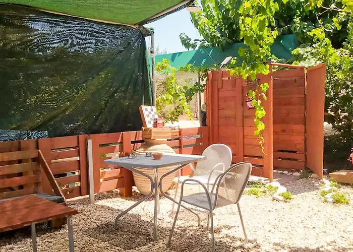 Marina's Garden Nests - Bliss Getaways Apartmán *