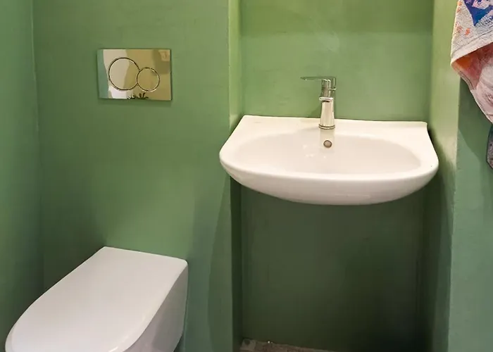 Apartment Marina's Garden Nests - Bliss Getaways *