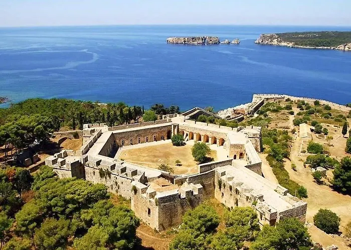 Marina's Garden Nests - Bliss Getaways