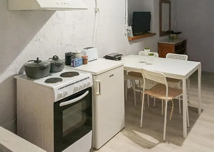 Marina's Garden Nests - Bliss Getaways Apartmán