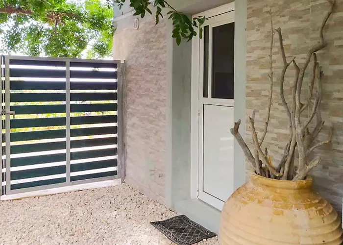 Marina's Garden Nests - Bliss Getaways *