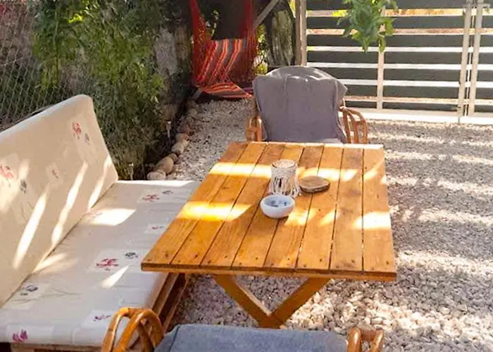 Marina's Garden Nests - Bliss Getaways *