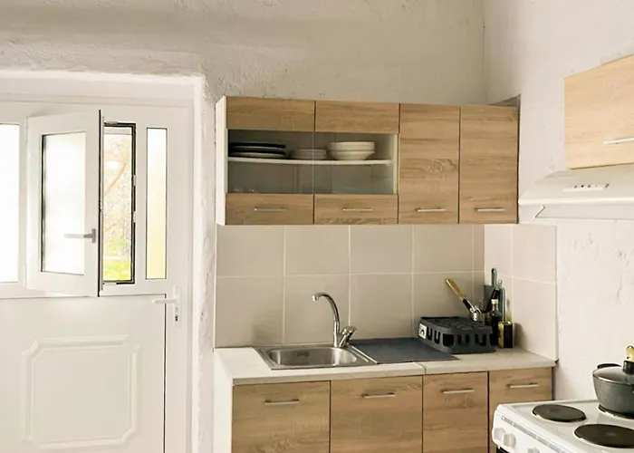 Marina's Garden Nests - Bliss Getaways Apartment *