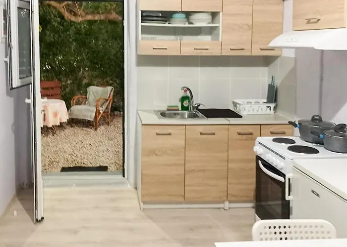 Marina's Garden Nests - Bliss Getaways Romanos (Messenia)